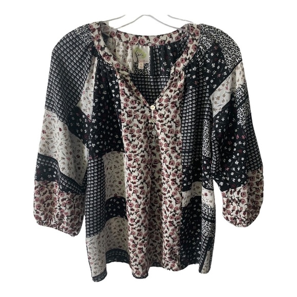 Fig and Flower Women’s Floral Patchwork Print with V Neck Button Detail … - Picture 1 of 7
